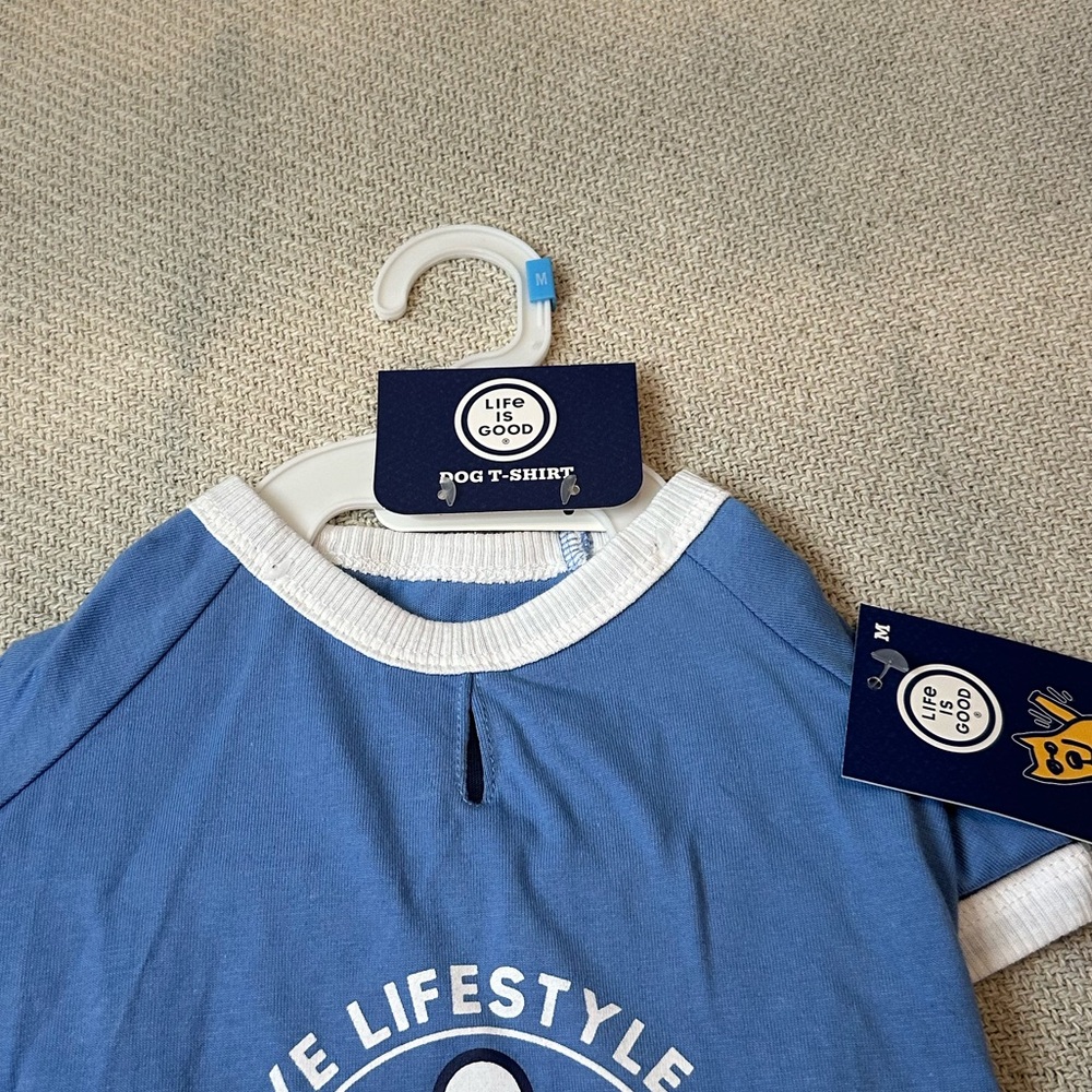 Life is Good Dog Shirt Size Medium NWT Blue Daisy Puppy Pet Gift - Picture 5 of 8